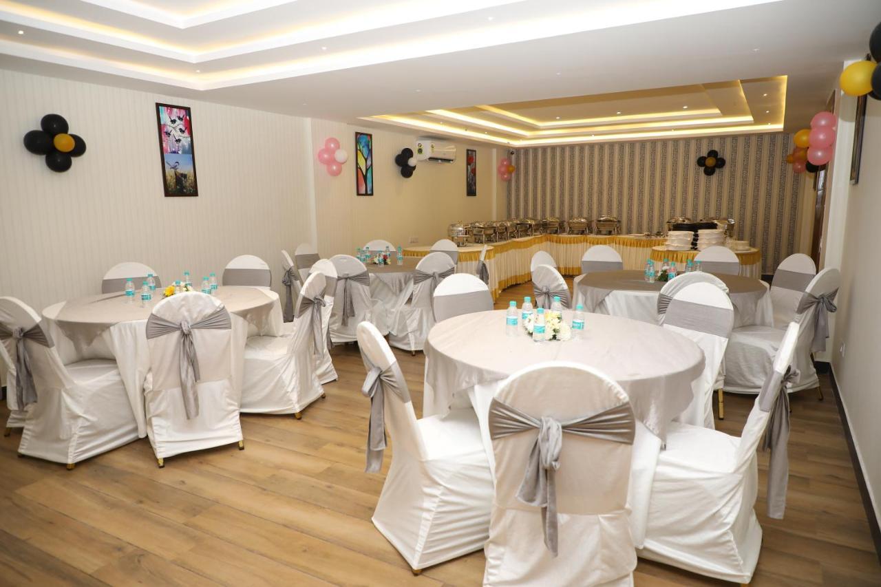 Royal Ace Boutique Hotel Bangalore Bagian luar foto
