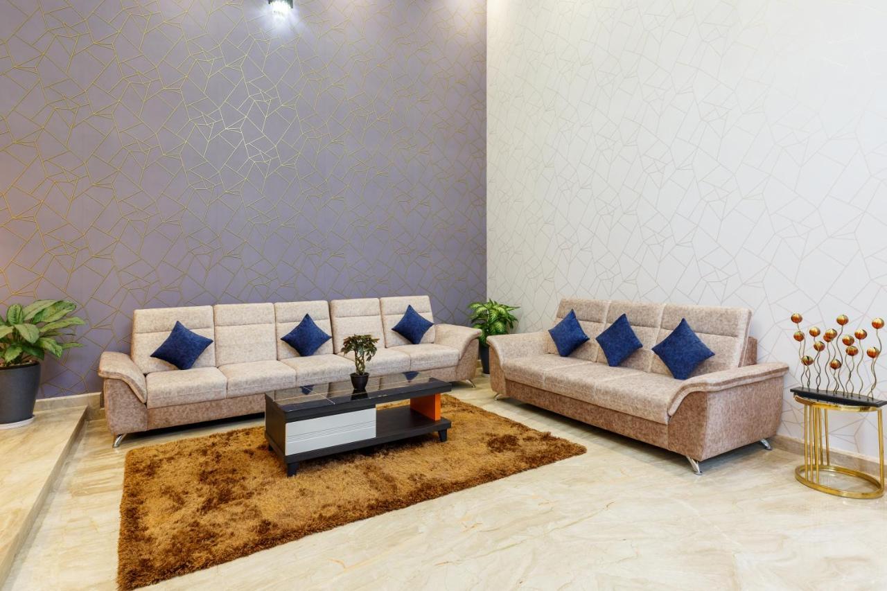 Royal Ace Boutique Hotel Bangalore Bagian luar foto